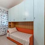 2 Hébergement de vacances *